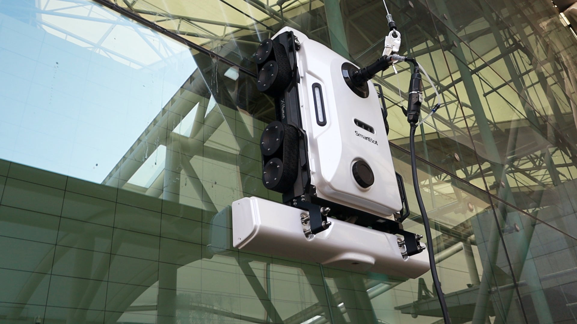 Robot Limpiacristales y Fachadas Profesional SmartBot WCR J1-SE