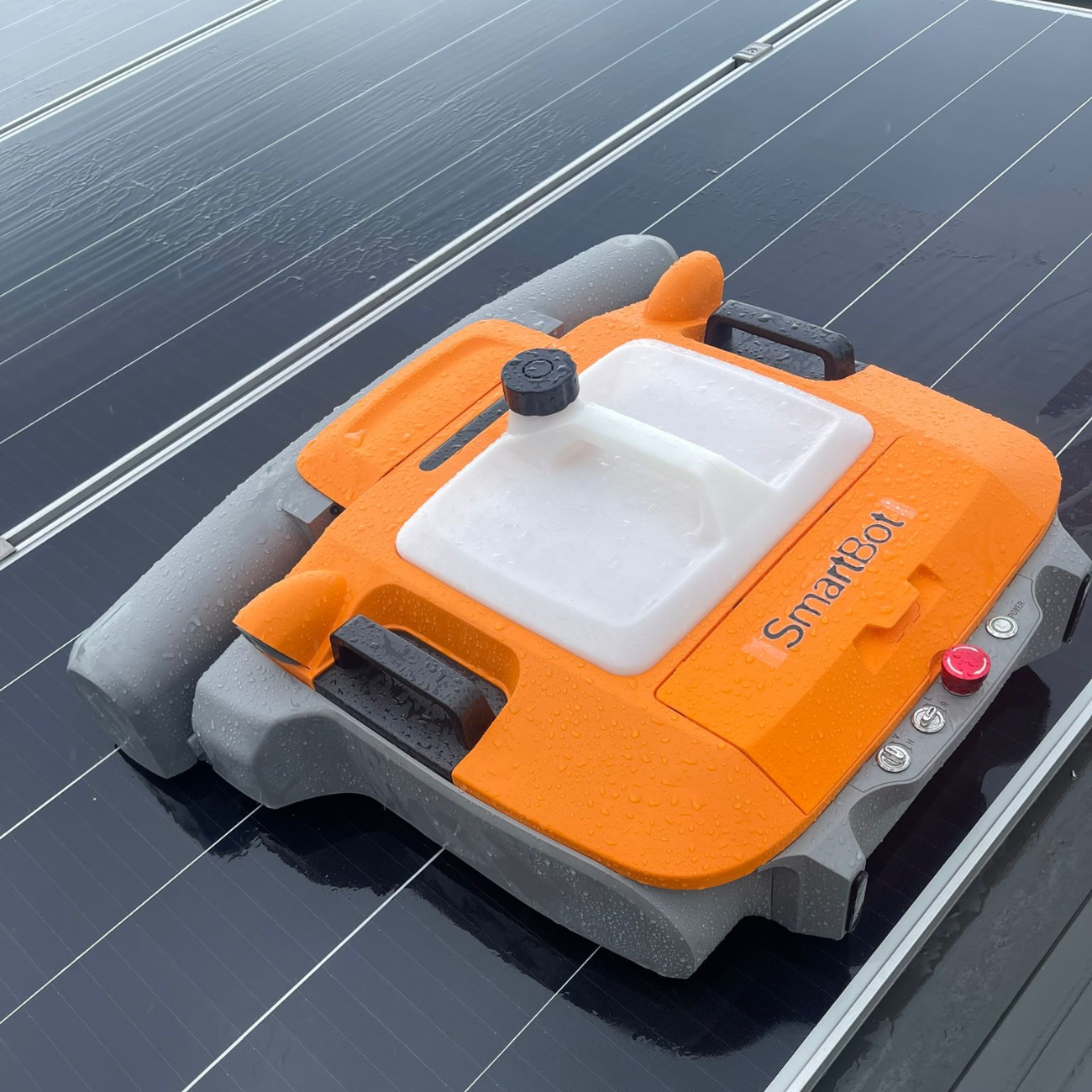 Robot for cleaning PV panels RDN12