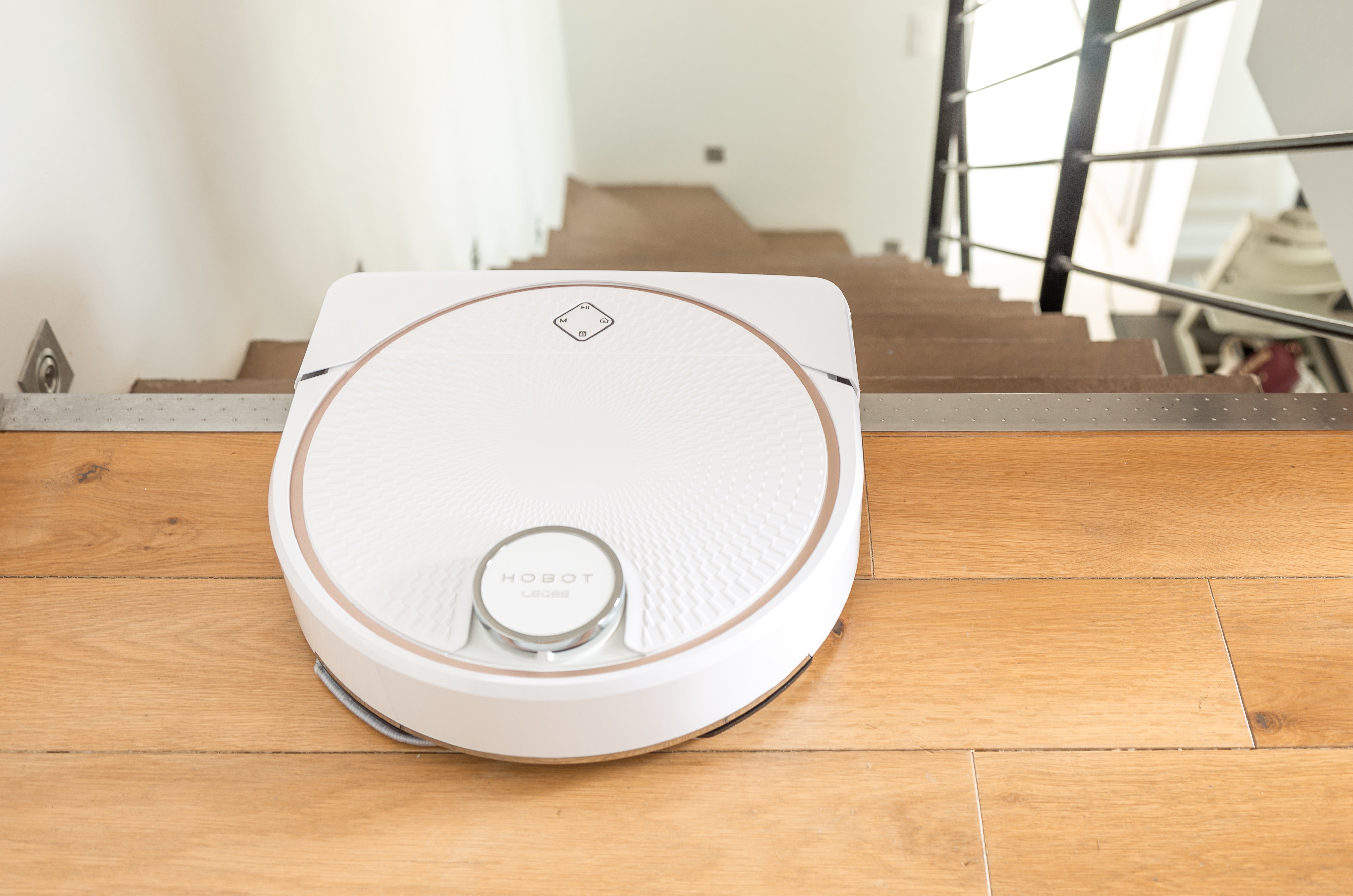 Robot Friegasuelos LEGEE-D7